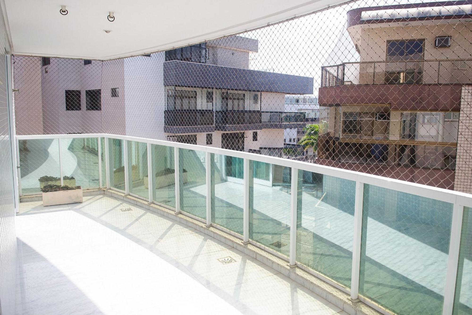 Cobertura De Luxo Com Piscina E Churrasqueira Na Praia Do Forte Кабо Фрио Екстериор снимка